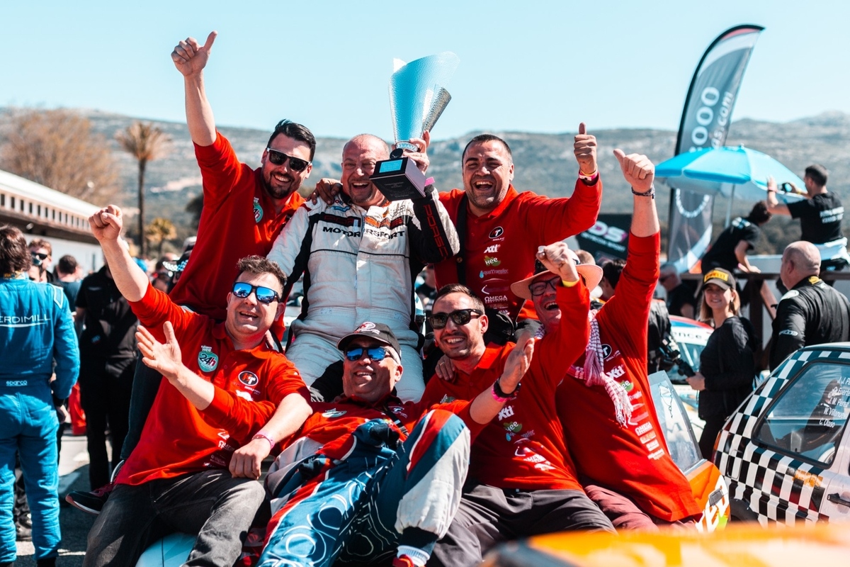 Pilotos de un equipo participante